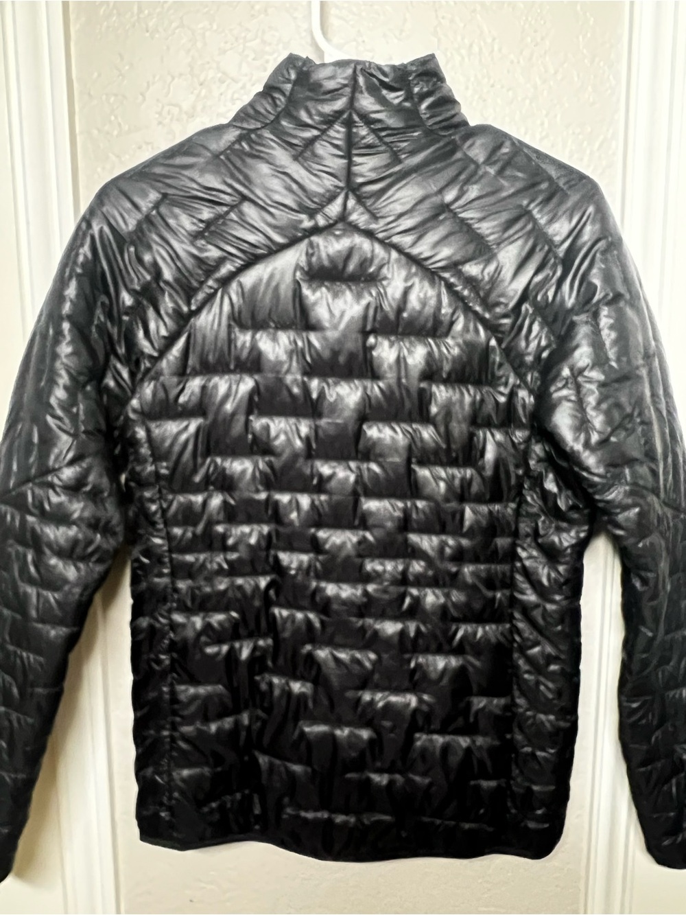 Patagonia Women’s Lightweight Quilted Jacket - Picture 2 of 3